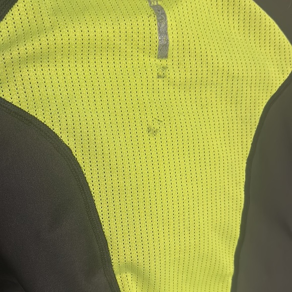 Under armour cycling tee - Picture 3 of 3